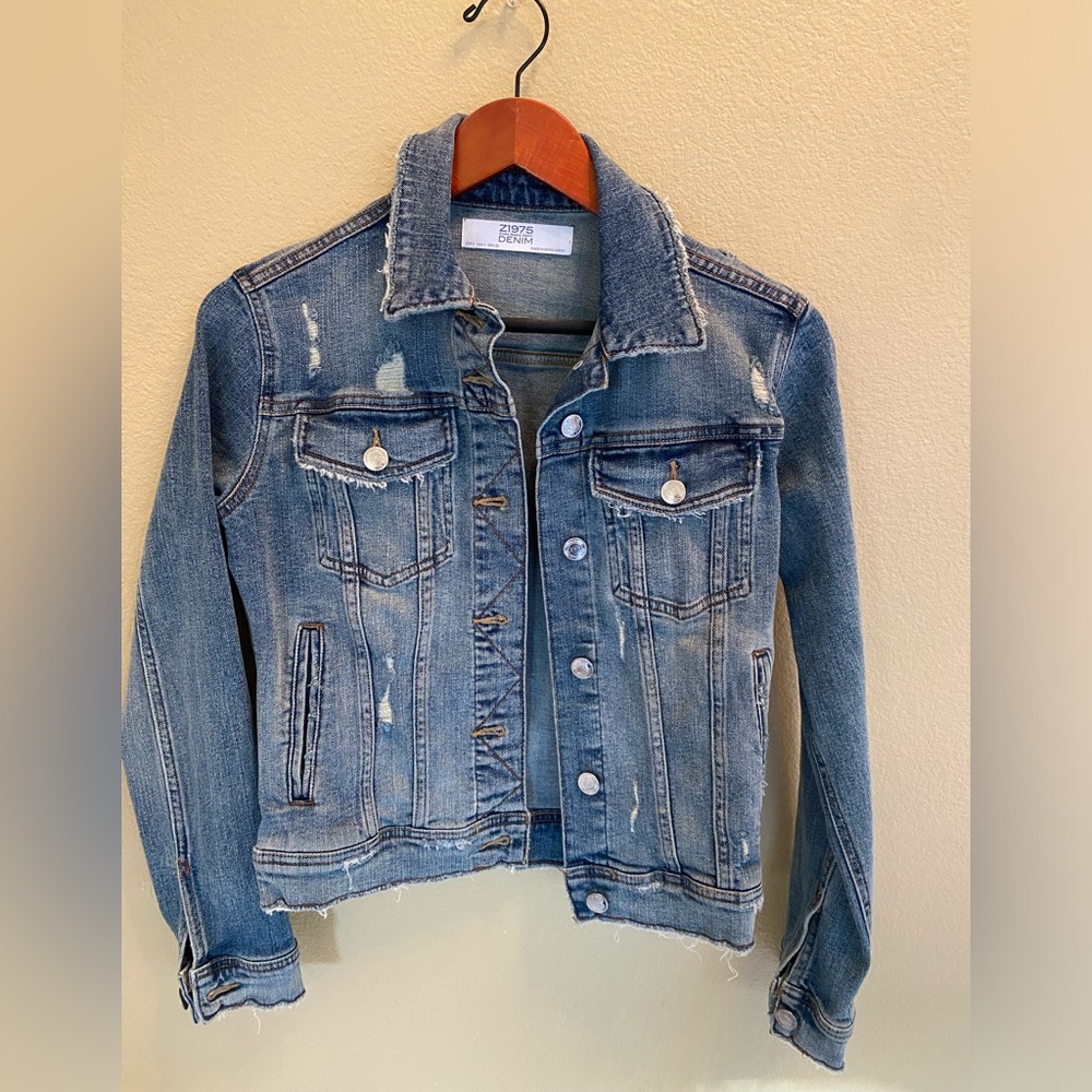 Zara denim jean jacket size small